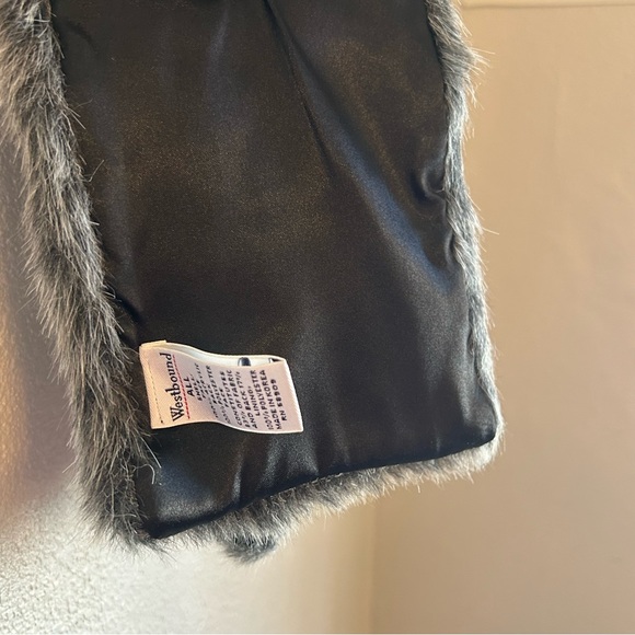 WESTBOUND | FAUX FUR PULL THROUGH SCARF FAUX FUR - Picture 4 of 4